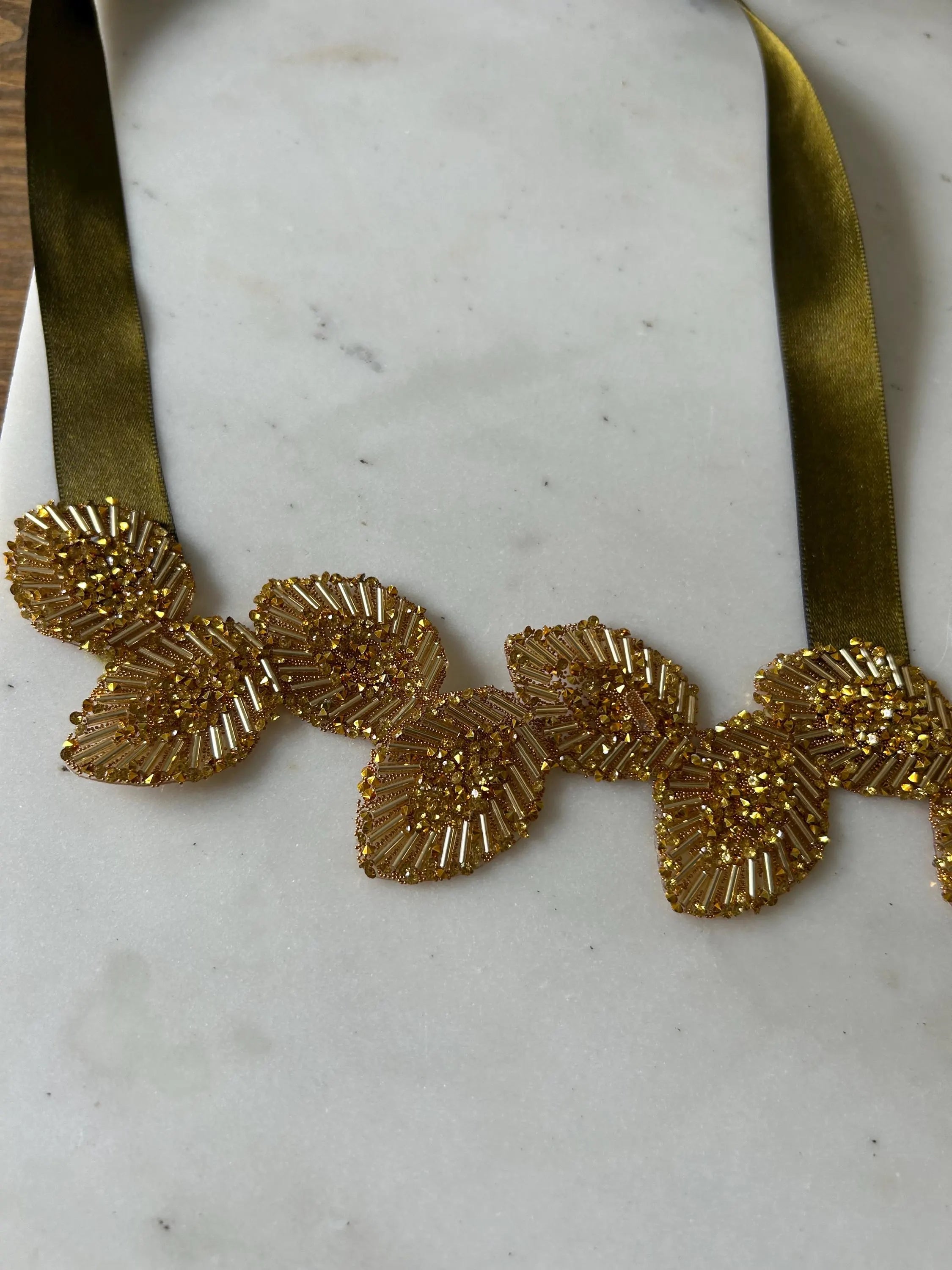 Leaf Choker Necklace